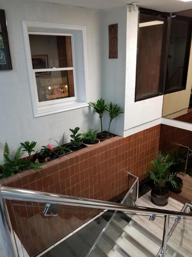 Bloorcourt Inn Торонто Екстериор снимка